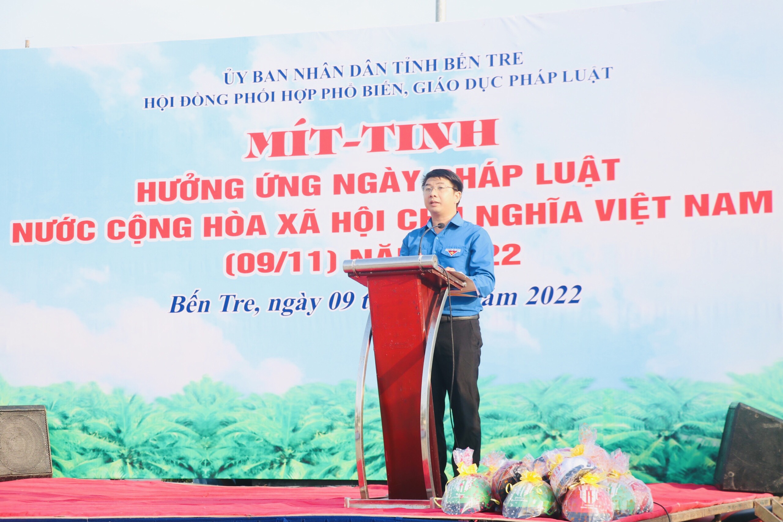 Tiếp tục phát huy tính chủ động, xung kích của đoàn viên khối cơ quan – doanh nghiệp tỉnh trong hưởng ứng Ngày Pháp luật Việt Nam (09/11)